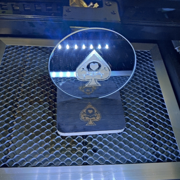 Small desk top mirror - Picture 4 of 4